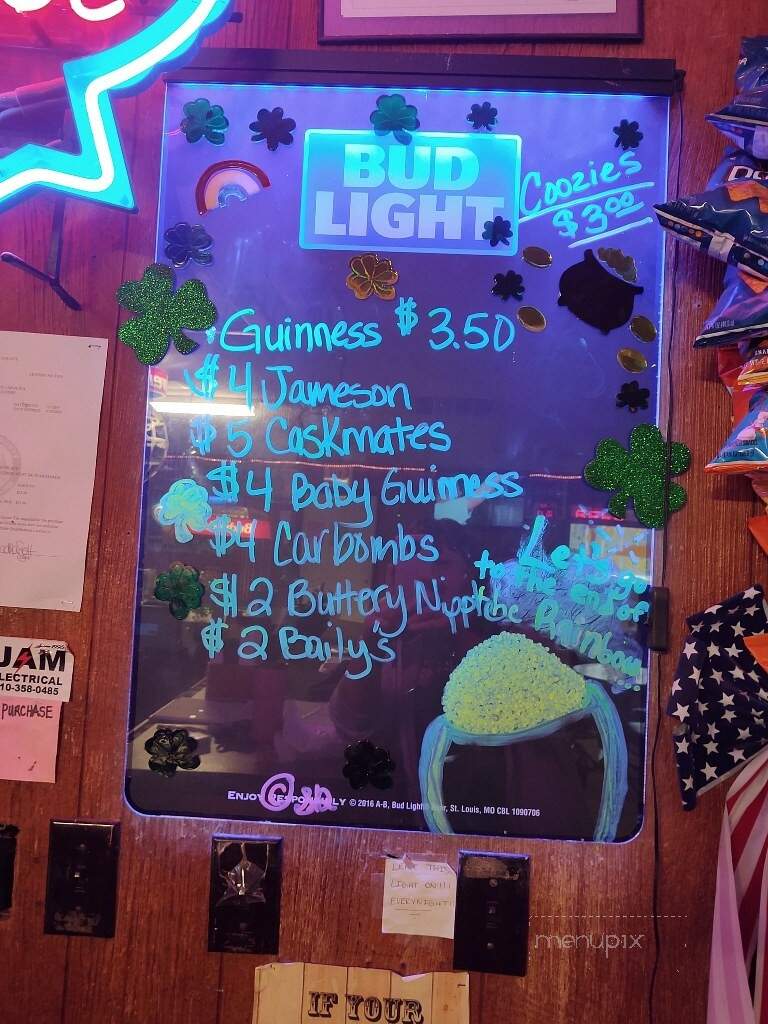 Country Saloon - Jacksonville, NC