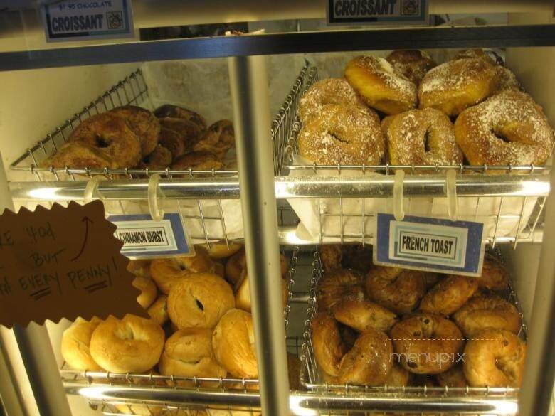 Lighthouse Bagels - Corolla, NC