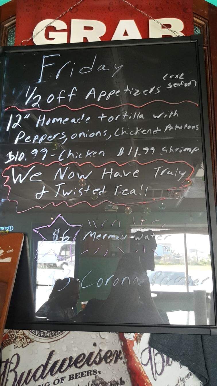 10th Street Bar and Grill - Surf City, NC