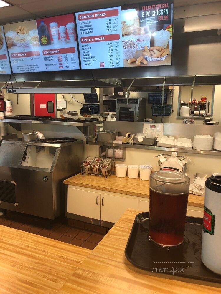 Smithfield's Chicken 'N Bar-B-Q - Henderson, NC